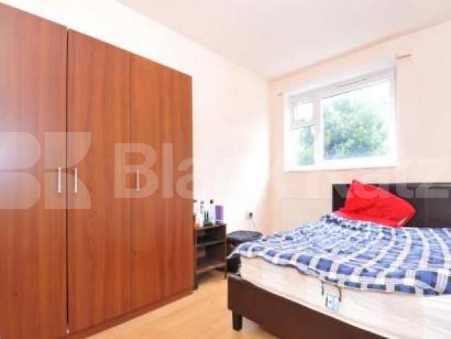 			GARDEN AND OFF STREET PARKING, 3 Bedroom, 1 bath, 1 reception Ground Floor Maisonette			 Aintree Street, Fulham